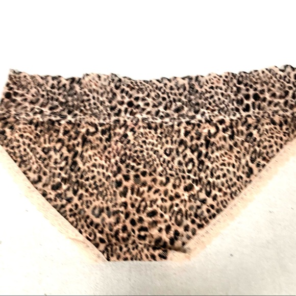 VICTORIAS SECRET PANTY SIZE M - Picture 3 of 4